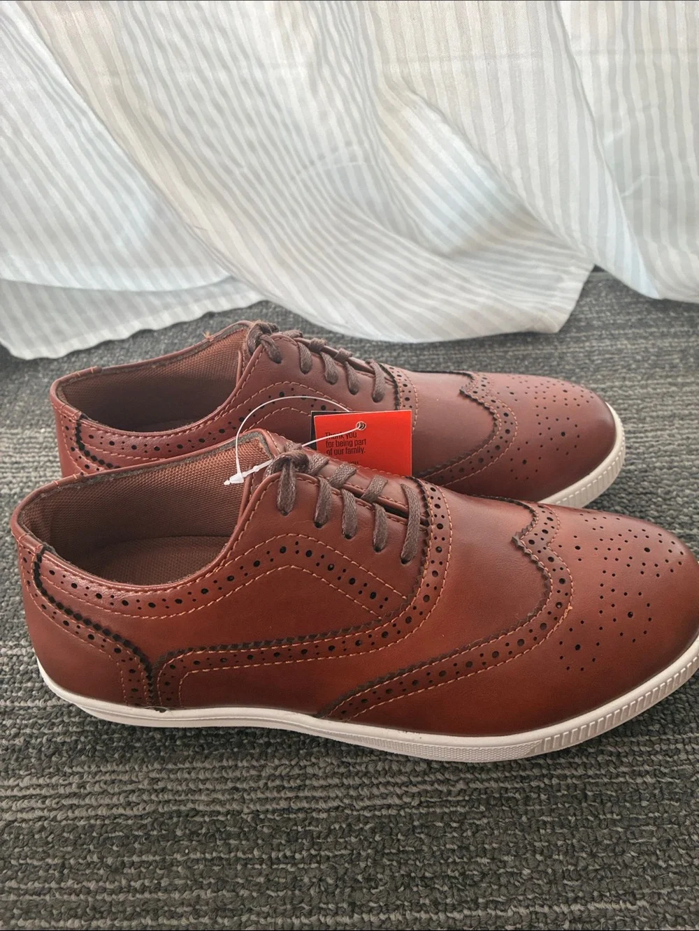 NWT Deer Stags Boys Brown Wingtip Lace-Up Casual Dress Shoes Sizep